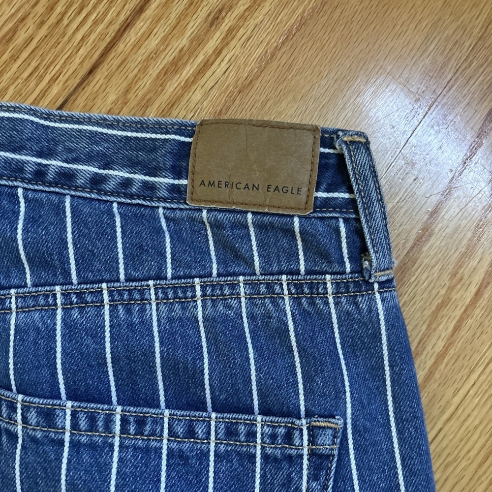 American Eagle Jeans Womens Blue Denim Striped Mom Jeans Regular Size 4 Short - Picture 5 of 9